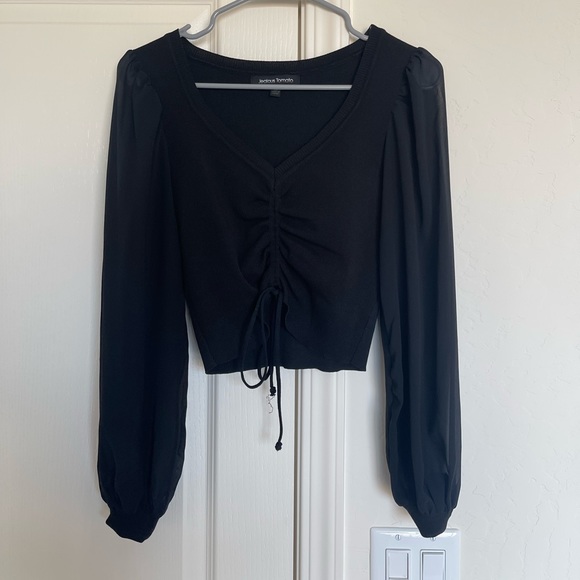 Cropped black sweater - Picture 1 of 4